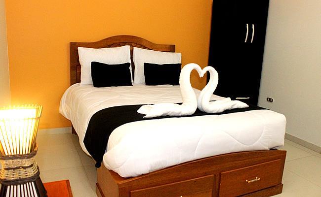 Hostal Universal Huaraz Eksteriør billede