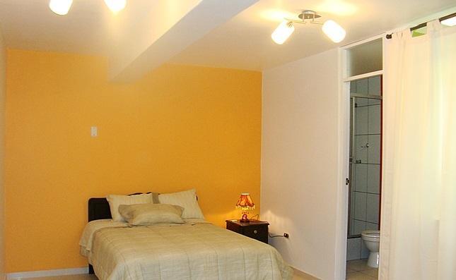 Hostal Universal Huaraz Eksteriør billede